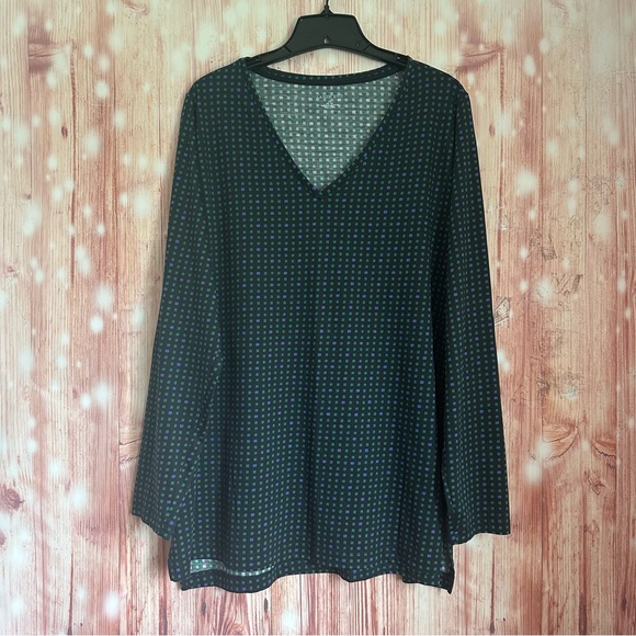 Lands’ End Hunter Green Block Print Supima Cotton Long Sleeve V-Neck T-Shirt - Picture 1 of 9